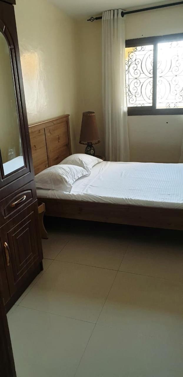 Etablissement Dior Silla Apartment Dakar Exterior photo